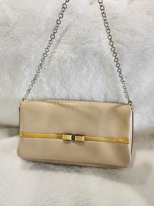 Salvatore Ferragamo Shoulder Flap Bag in Beige Leather