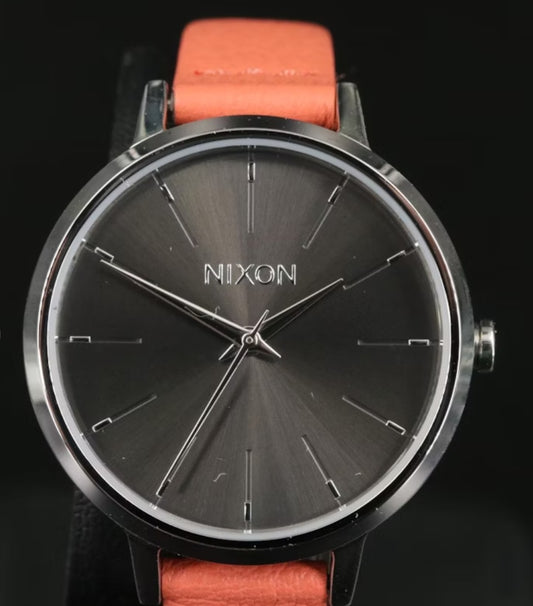 Nixon Medium Kensington 32 mm Stainless Steel Quartz Wristwatch NEW IN BOX